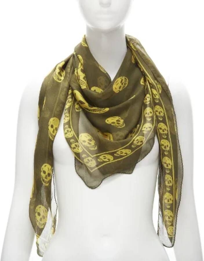 Alexander McQueen Pre-owned Silk scarves Groen Dames