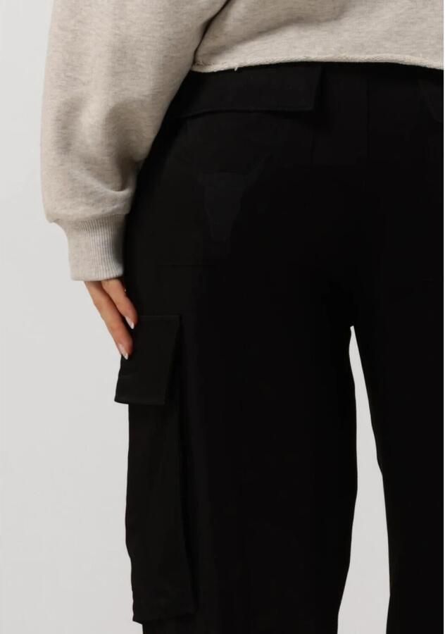 ALIX THE LABEL Dames Broeken Ladies Woven Twill Cargo Shorts Zwart