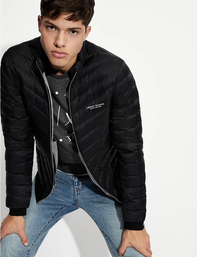 Emporio Armani Zwarte gewatteerde jas met hoge kraag en logo Black Heren - Foto 3