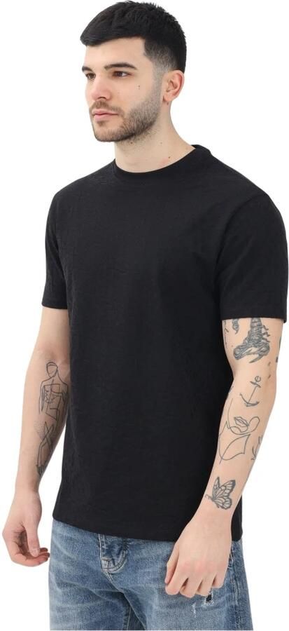 Armani Exchange Minimalistische geëmbosseerde zwarte T-shirt met korte mouwen Black Heren