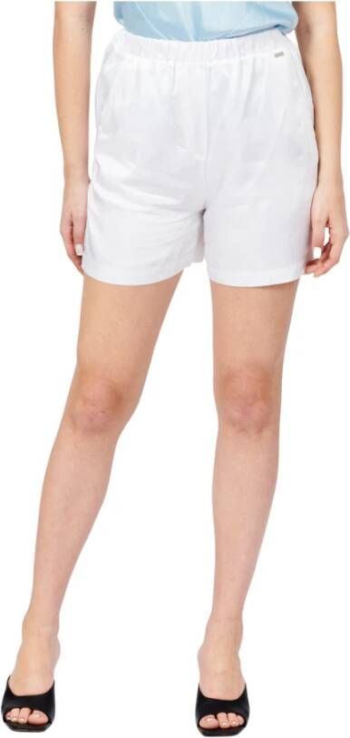 Armani Exchange Stijlvolle Lange Shorts voor Vrouwen White Dames