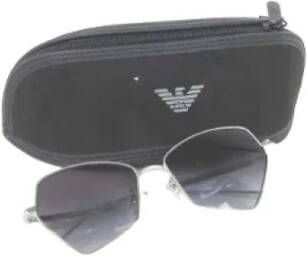 Armani Pre-owned Metal sunglasses Grijs Dames
