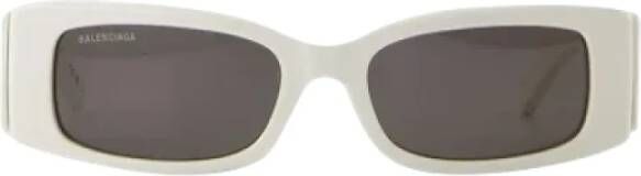 Balenciaga Vintage Pre-owned Plastic sunglasses Zwart Dames