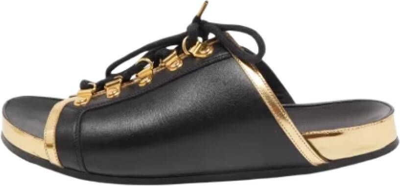 Balmain Pre-owned Leather flats Zwart Dames