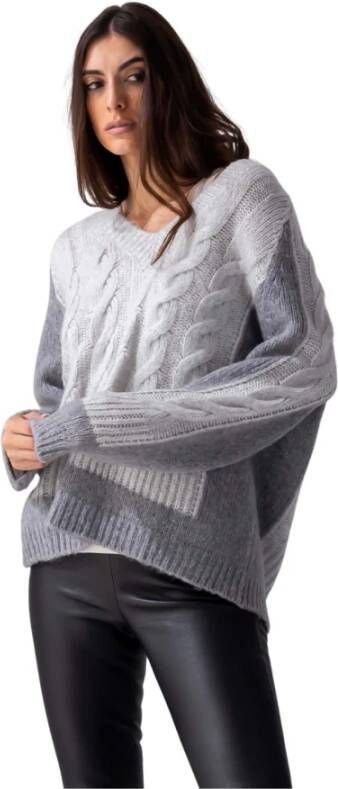 Beatrice .b V-neck Knitwear Grijs Dames