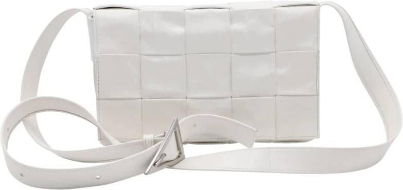 Bottega Veneta Vintage Bottega Veneta Cassette Bag in White Calfskin Leather Wit Dames