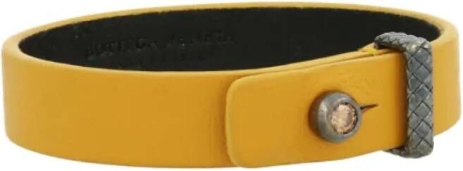 Bottega Veneta Vintage Pre-owned Leather bracelets Geel Dames