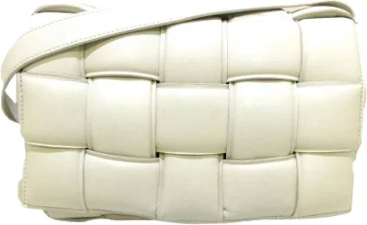 Bottega Veneta Vintage Tweedehands Wit Leren Gewatteerde Crossbody Tas Wit Dames