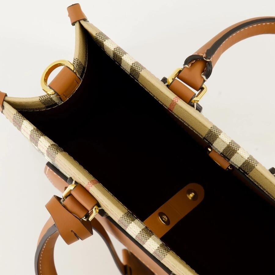 Burberry Totes & shoppers Mini Freya Shopper Bag Synthetic Leather Brown in bruin - Foto 4