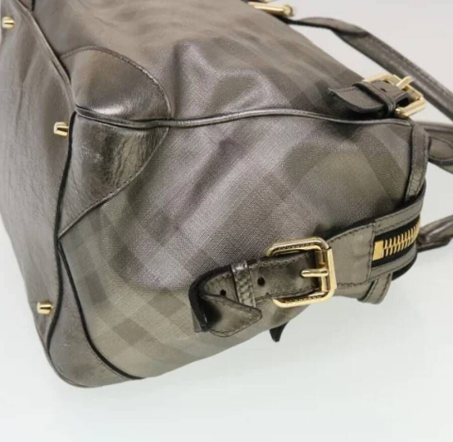 Burberry Vintage Pre-owned Leather shoulder-bags Grijs Dames