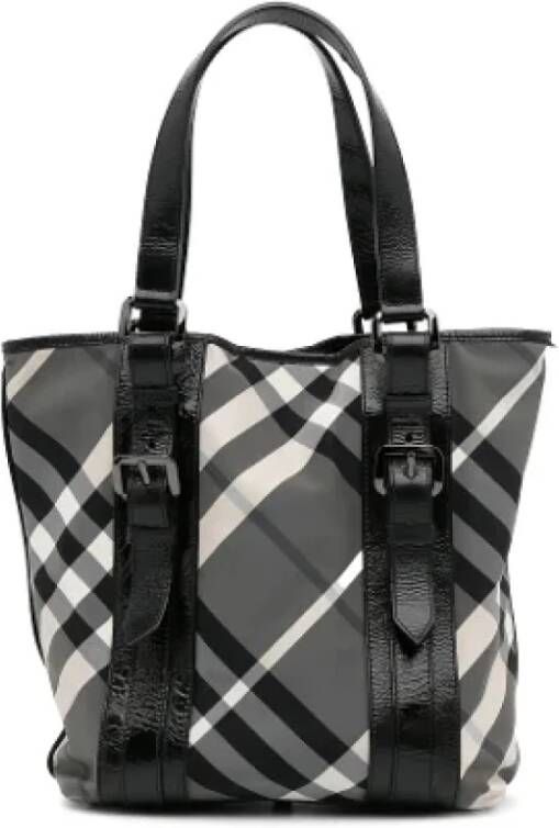 Burberry Vintage Pre-owned Nylon totes Grijs Dames