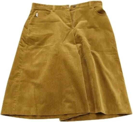 Burberry Vintage Tweedehands shorts Yellow Dames