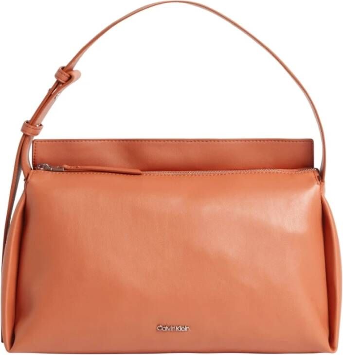 Calvin Klein Hobo bags Elevated Soft Shoulder Bag Small in oranje