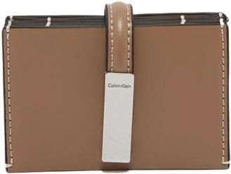 Calvin Klein Eco-Leren Portemonnee Beige Dames