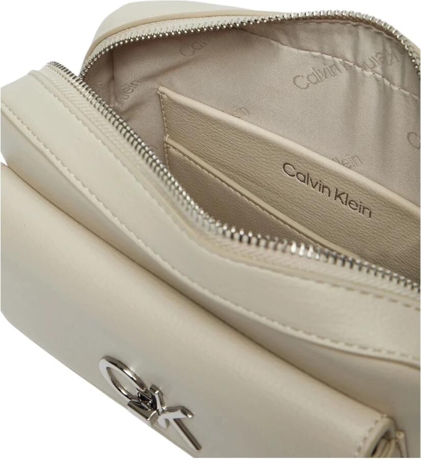 Calvin Klein Polyurethaan Flap Handtas met Verstelbare Schouderband Gray Dames