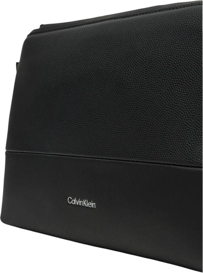 Calvin Klein Jeans Handtasje CK MUST COMPACT CASE K50K512800 - Foto 3