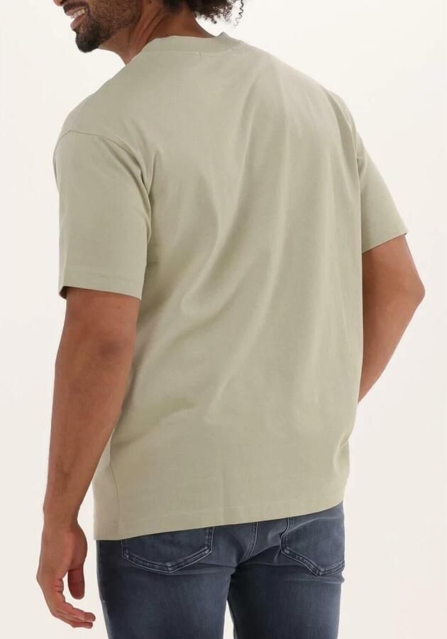 CALVIN KLEIN Heren Polo's & T-shirts Shrunken Badge Pocket Tee Beige - Foto 2