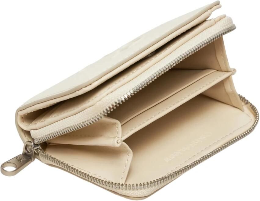 Calvin Klein Jeans Deboss ritsportemonnee Herfst Winter collectie Beige Dames