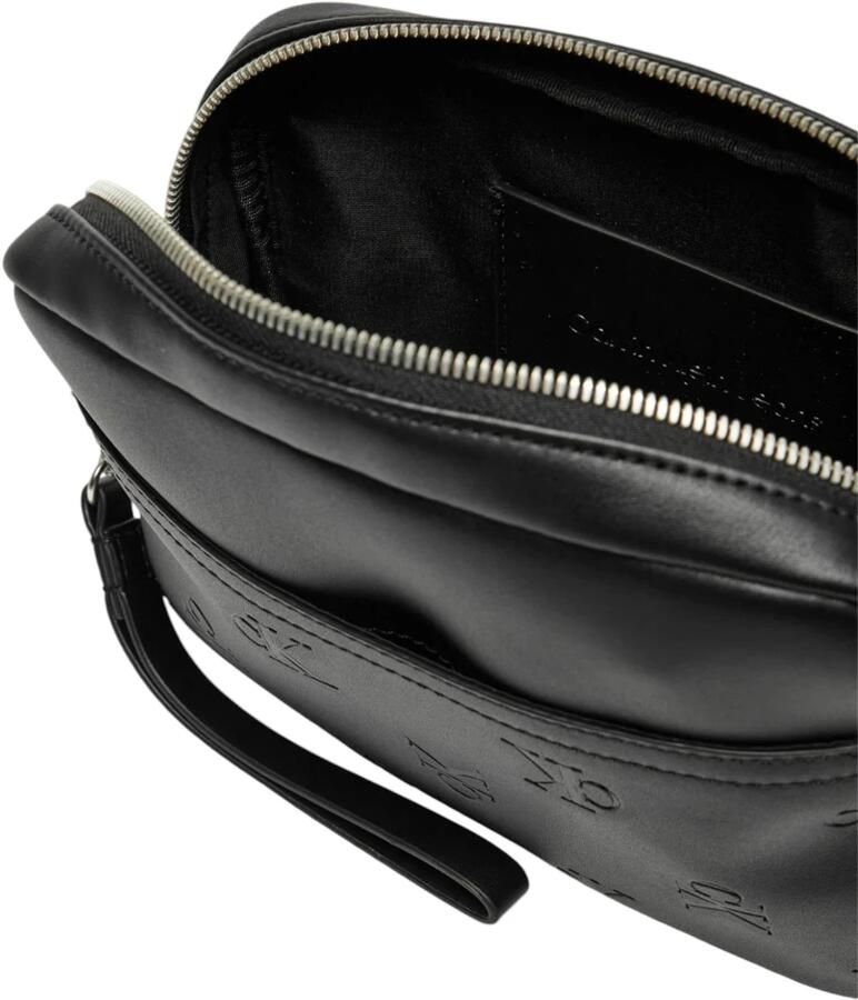 Calvin Klein Jeans Geëmbosseerde ritssluitingstas herfst winter collectie Black Heren