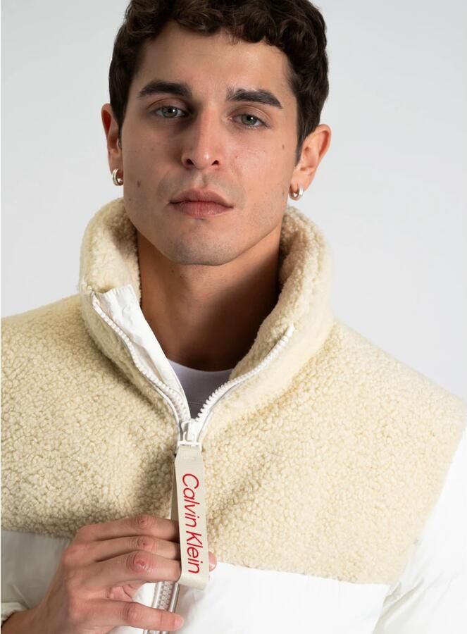 Calvin Klein Outdoorjack SHERPA PUFFER JACKET met een logo-opschrift - Foto 3