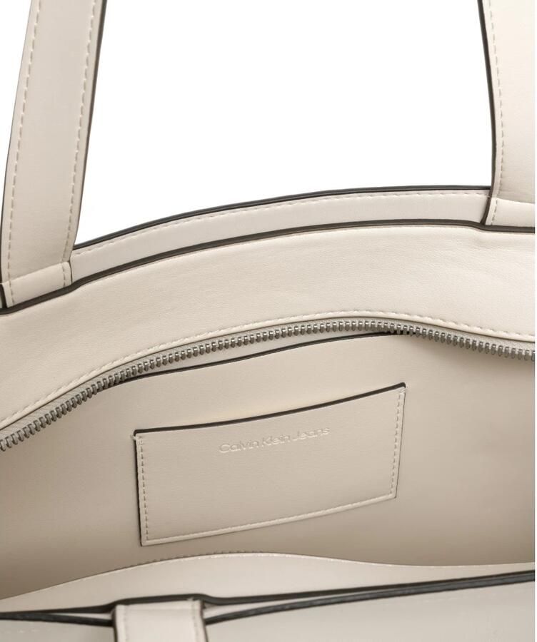 Calvin Klein Jeans Witte Polyurethaan Dames Handtas Lente Zomer White Dames