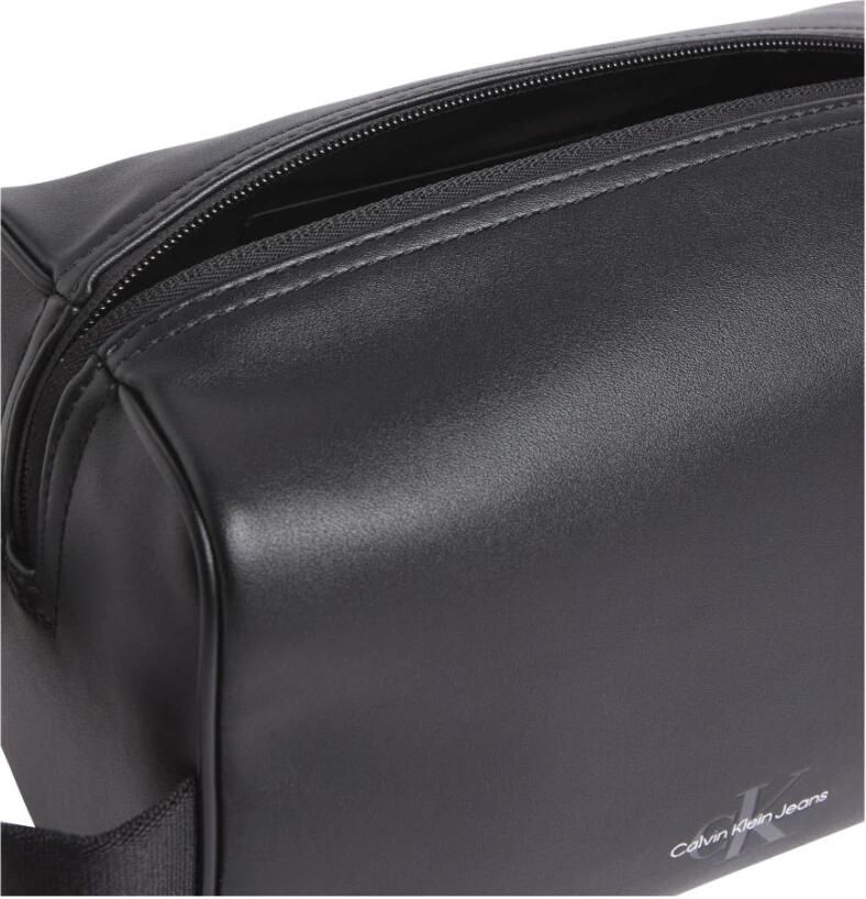 Calvin Klein Jeans Zacht Monogram Beauty Case in Zwart Black Heren
