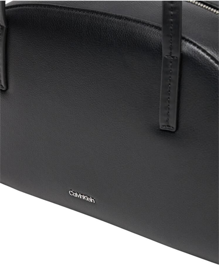 Calvin Klein Zwarte Polyethyleen Handtas Grote Capaciteit Black Dames