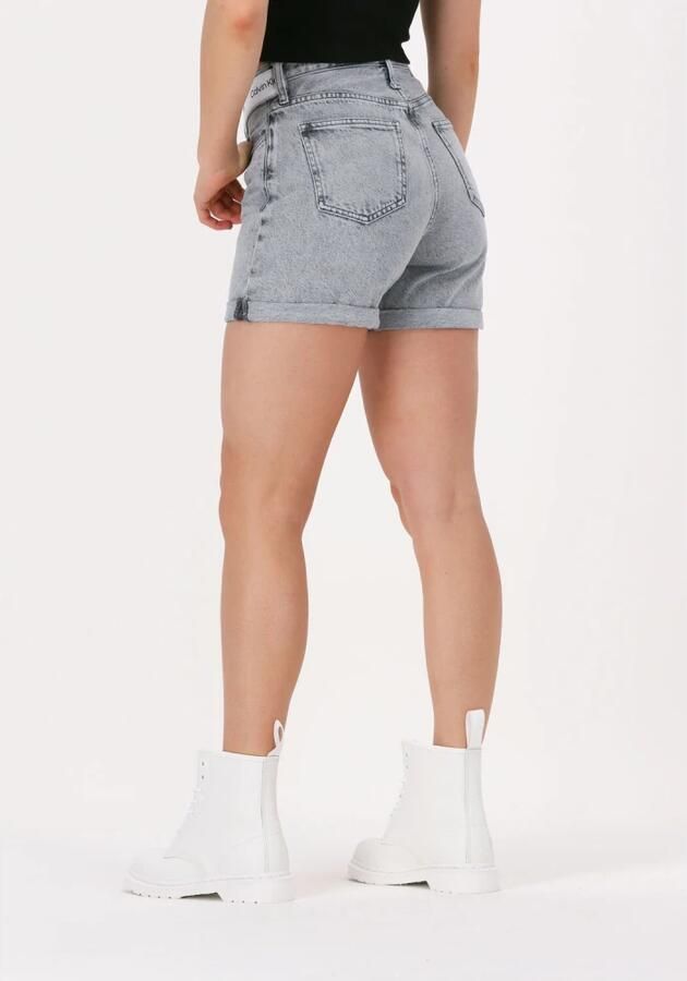 Calvin Klein Mom Denim Shorts in Lichtgrijs Blue Dames - Foto 4