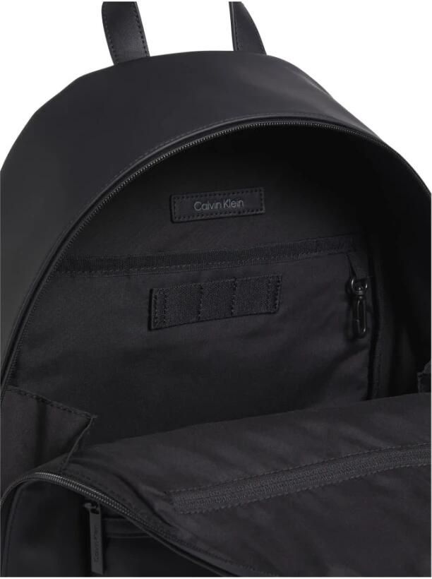 Calvin Klein Essentiële Ronde Rubberen Rugzak voor Mannen Black Heren