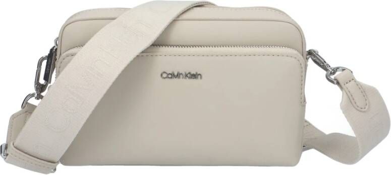 Calvin Klein Crossbody bags Ck Must Camera Bag W Pckt Large in crème - Foto 3