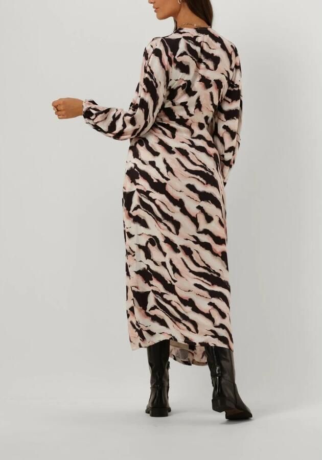 Catwalk Junkie wikkeljurk Yala met all over print beige zwart - Foto 6
