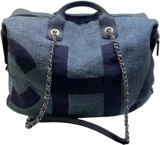 Chanel Vintage Gebruikte Chanel Handtas 2018 Blauw Leer Blauw Dames