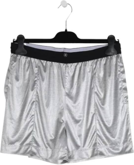 Chanel Vintage Metallic Grijze Polyester Shorts-Rokken Grijs Dames
