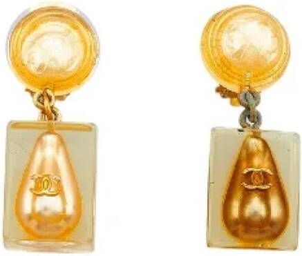 Chanel Vintage Pre-owned Plastic earrings Yellow Dames