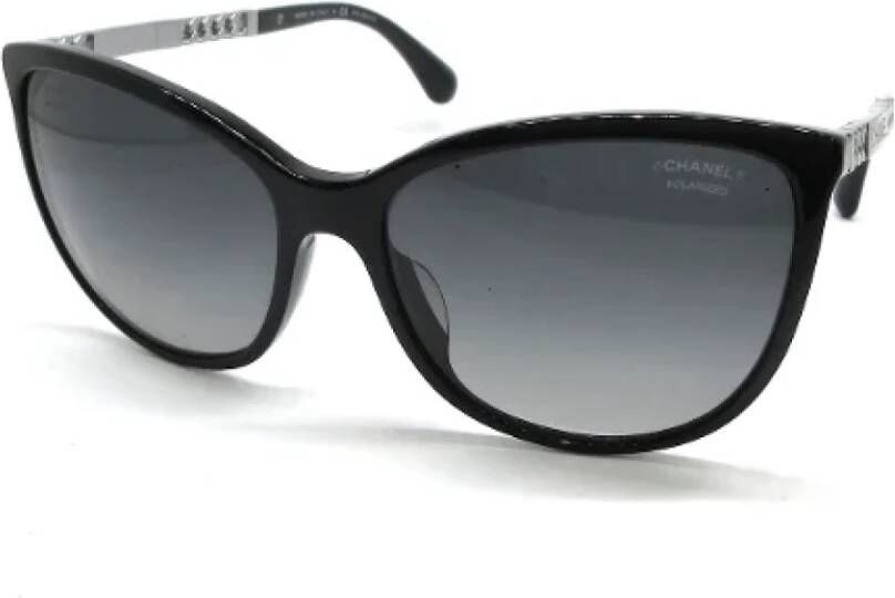 Chanel Vintage Pre-owned Plastic sunglasses Zwart Dames