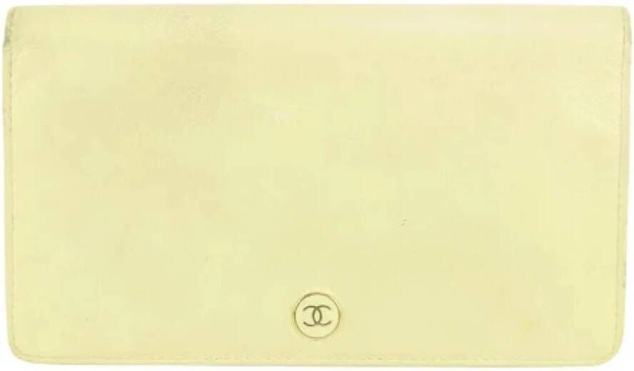 Chanel Vintage Tweedehands leren portemonnees Boutique Service Seal Beige Dames