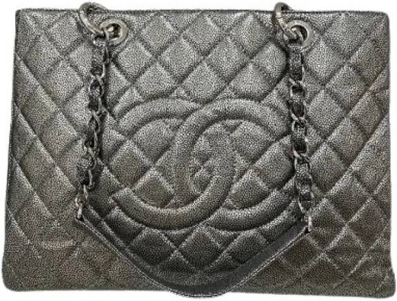 Chanel Vintage Tweedehands Metallic Grijze Gewatteerde Schoudertas Zwart Dames