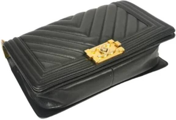Chanel Vintage Tweedehands Schoudertas Medium Zwart Chevron Lambskin Zwart Dames