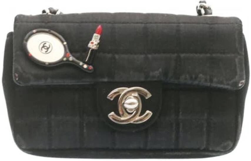 Chanel Vintage Tweedehands Schoudertas Zwart Satijn Chanel Stijl Zwart Dames