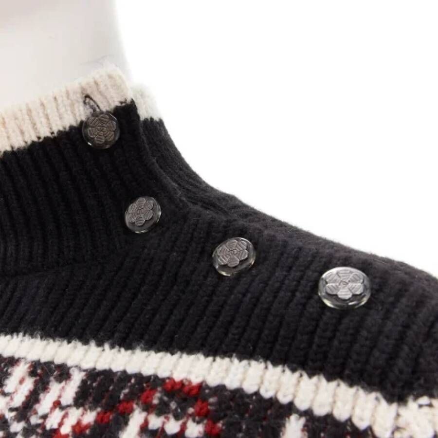 Chanel Vintage Tweedehands Zwarte Kasjmier Trui met Strikmouwen en V Rug Black Dames Kledingwinkel