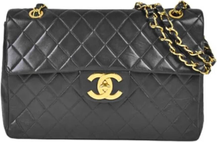 Chanel Vintage Zwarte leren Chanel schoudertas Zwart Dames