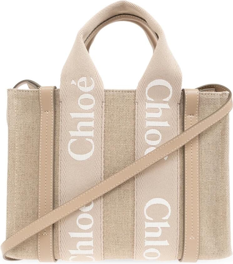 Chloé Shoppers & Totes Small Woody Tote Bag in bruin