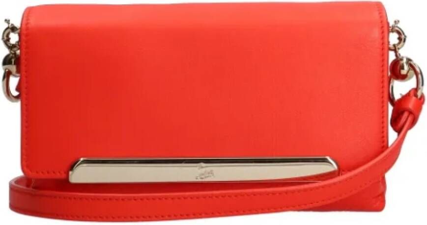 Christian Louboutin Pre-owned Leather shoulder-bags Oranje Dames