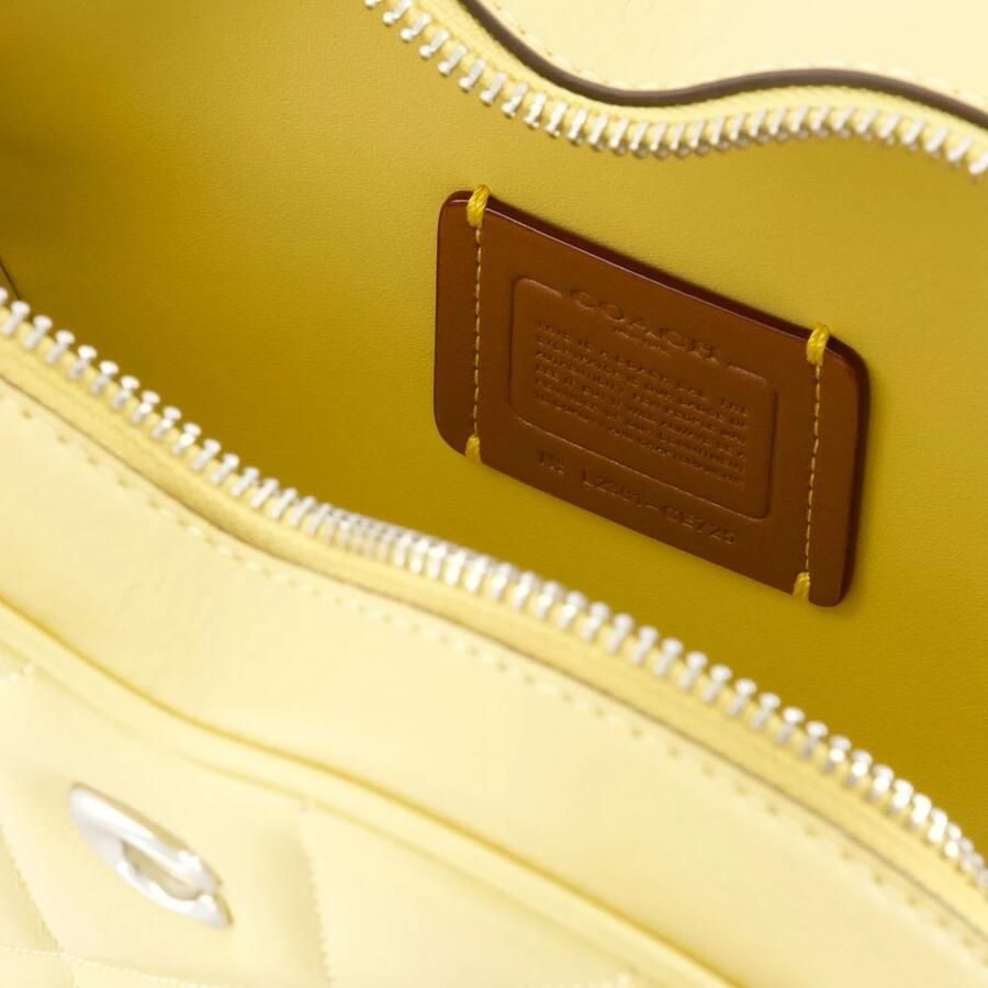 Coach Crossbody bags Quilted Leather Heart Crossbody in geel - Foto 2