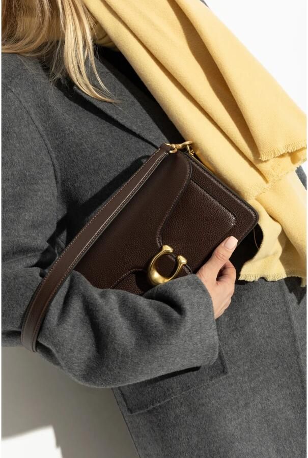 Coach Crossbody bags Polished Pebble Leather Tabby Shoulder Bag 26 Refr in bruin - Foto 3