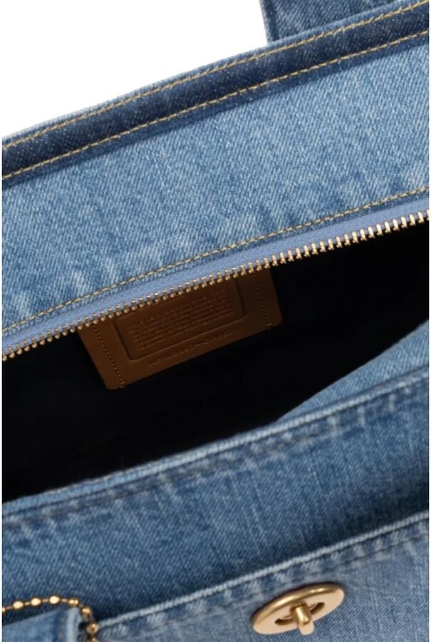 Coach Shoppers & Totes Denim Cargo Tote in blauw - Foto 10