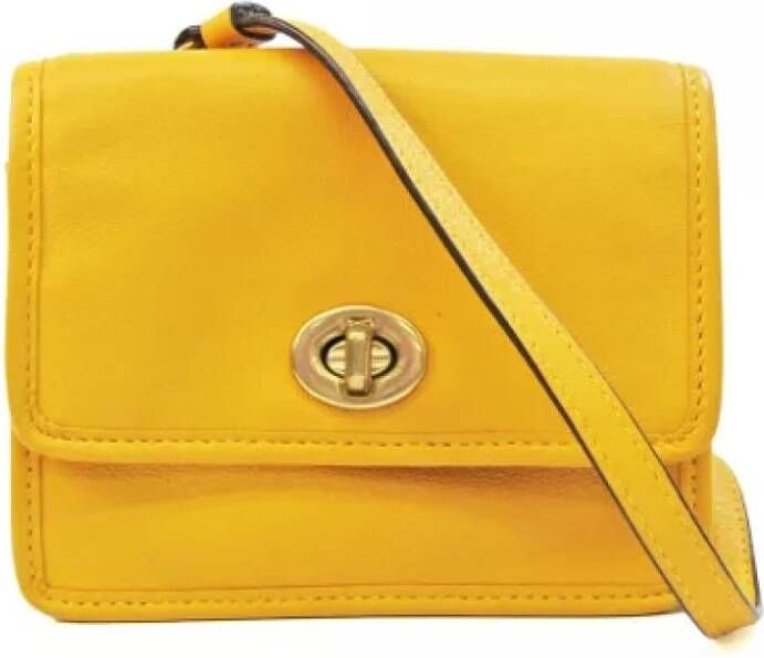 Coach Pre-owned Leather crossbody-bags Yellow Dames