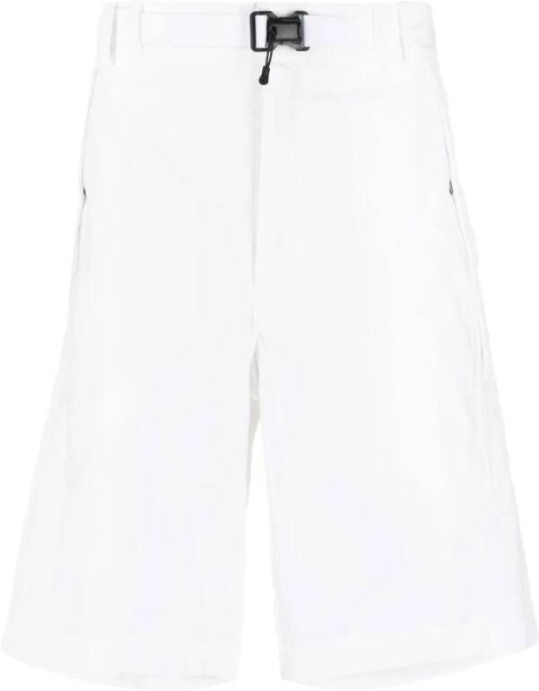 C.P. Company Cargo Shorts in 101 wit White Heren