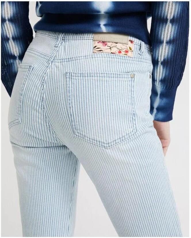 Desigual Lichte Wassing Mom Jeans met Elastaan Blue Dames