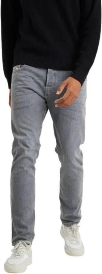 Diesel Slim-fit Jeans met Tapered Legs Grijs Heren